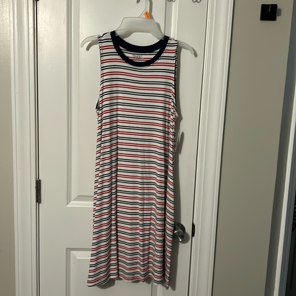 Time and Tru Dresses & Skirts - NWT Time and Tru Dress 👗 Size Medium 😊 Bundle and Save!